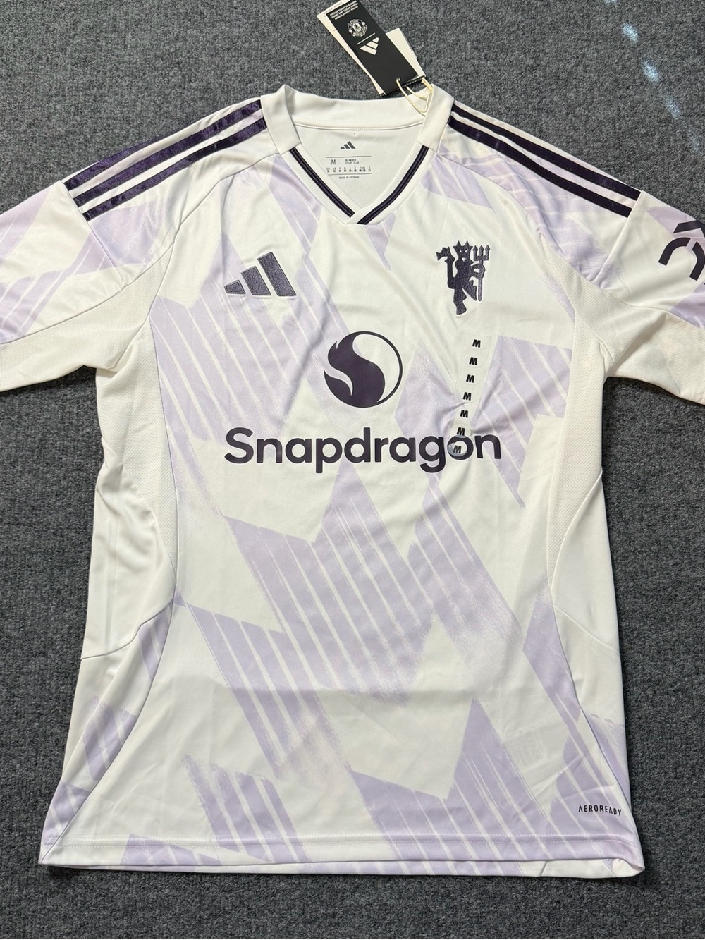 Manchester United 25 Licensed Away Jersey White Purple Men’s Medium NWT